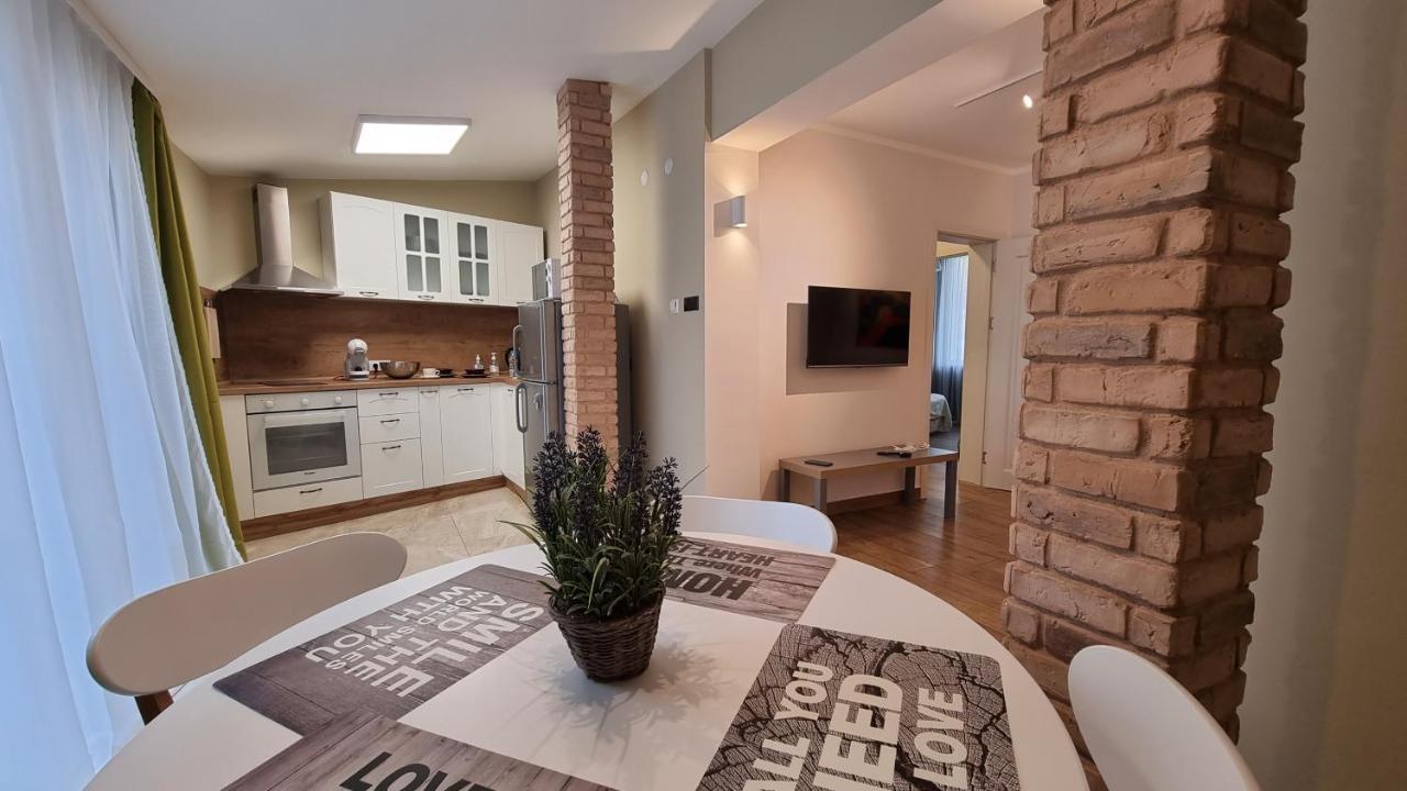 Old Town City Center Apartment Roese Buitenkant foto